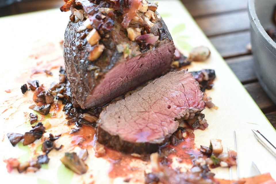 Rinderfilet mit Parmaschinken und Waldpilzen