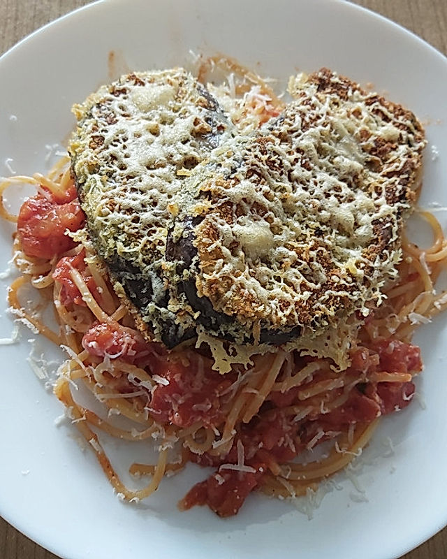 Auberginenschnitzel mit Spaghetti