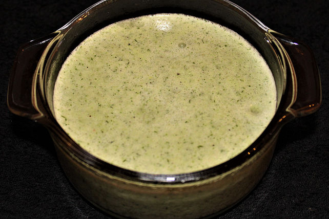 Gurken-Dill-Schmelzkäse-Sauce mit Knoblauch von Bis_Oiner_Blärrt| Chefkoch