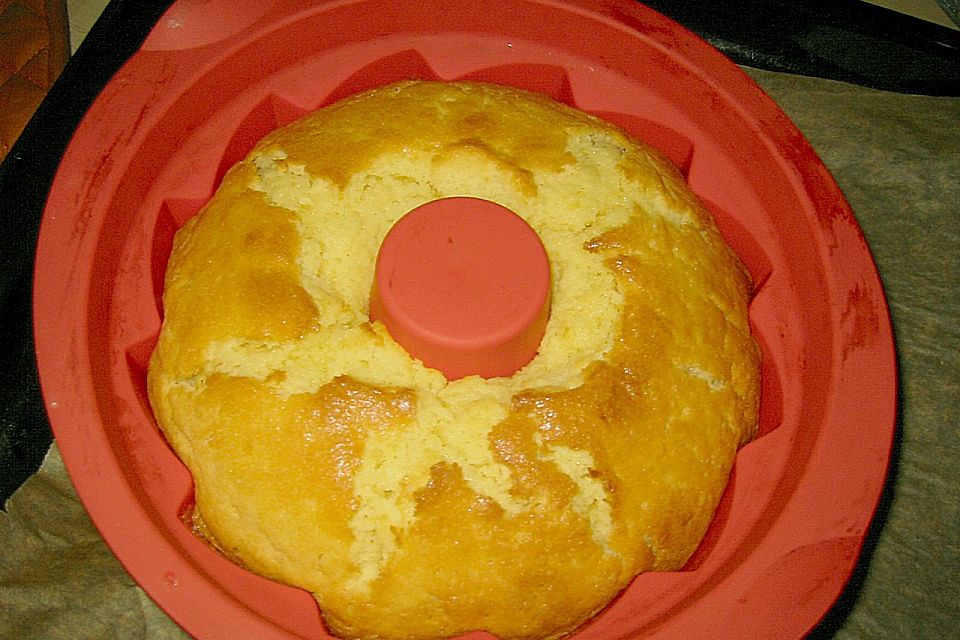 Zitronengugelhupf Zitronengugelhupf