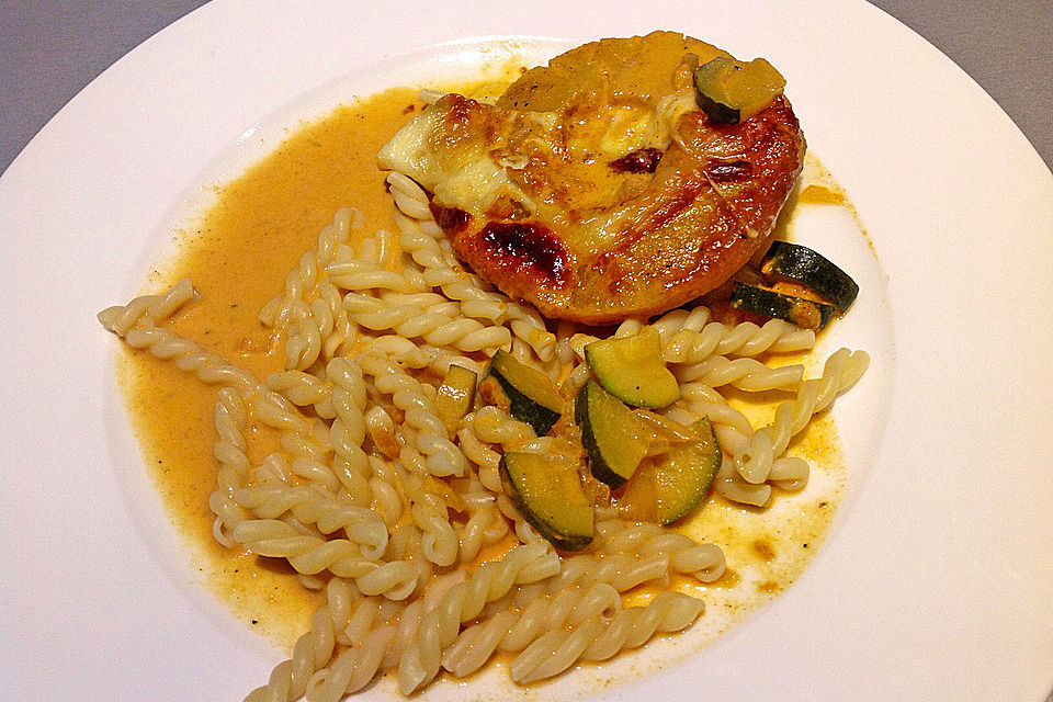 Schweinefilet & Ananas in Currysahne Schweinefilet & Ananas in Currysahne