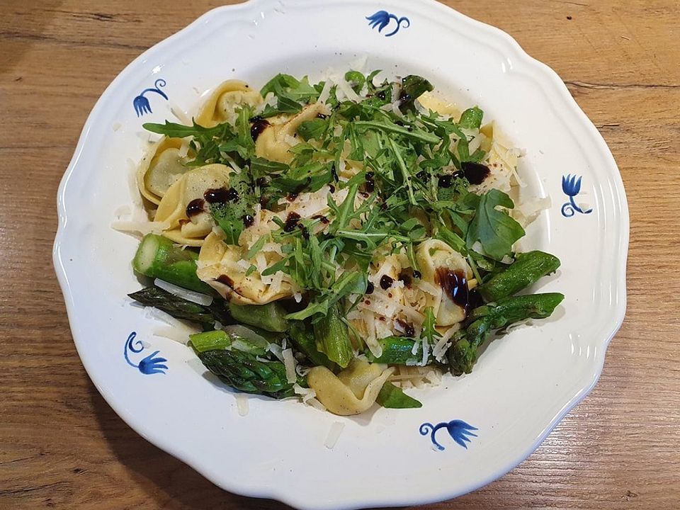 Tortelloni mit grünem Spargel von Bluebird2479| Chefkoch