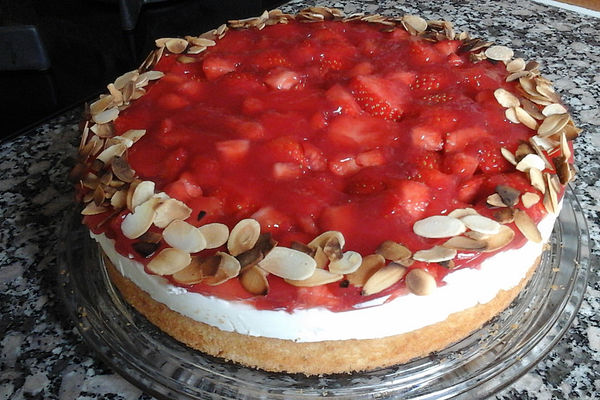 Erdbeerkuchen mit Schmand-Vanillecreme von Cherry88Sarah | Chefkoch