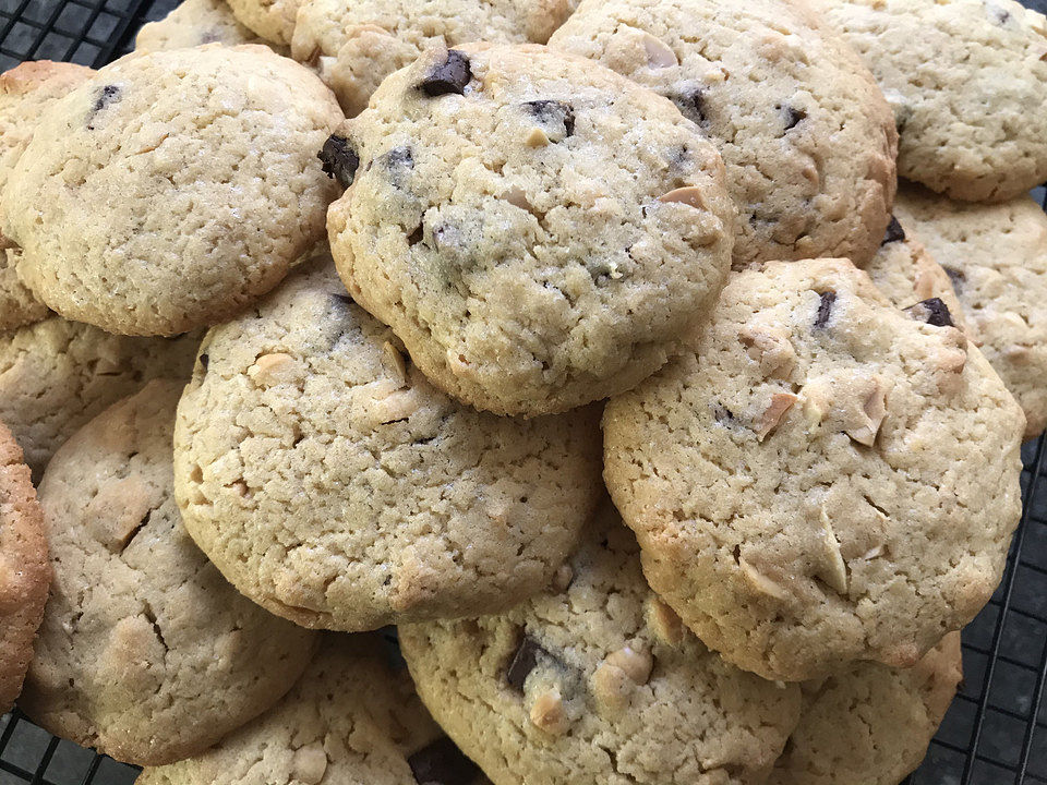 Schokoladen-Erdnuss Cookies von Mami1315| Chefkoch