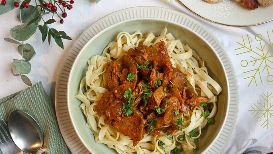 Jackfruit-Geschnetzeltes-mit-Pilzen