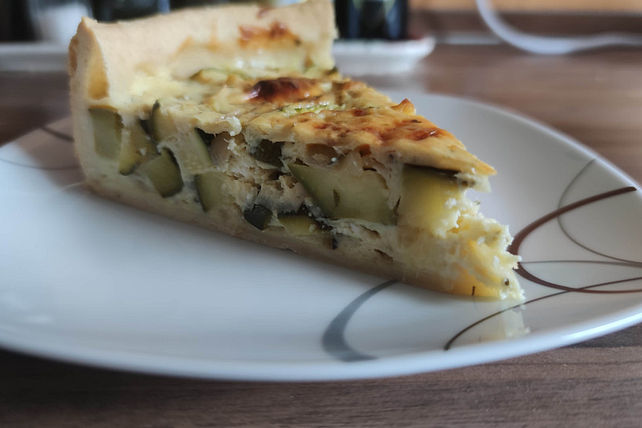 Vegetarische Quiche mit Zucchini und Feta-Käse von benthurner| Chefkoch