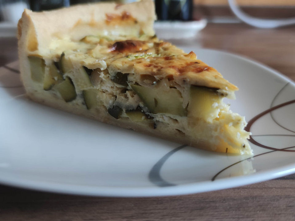 Vegetarische Quiche mit Zucchini und Feta-Käse von benthurner | Chefkoch