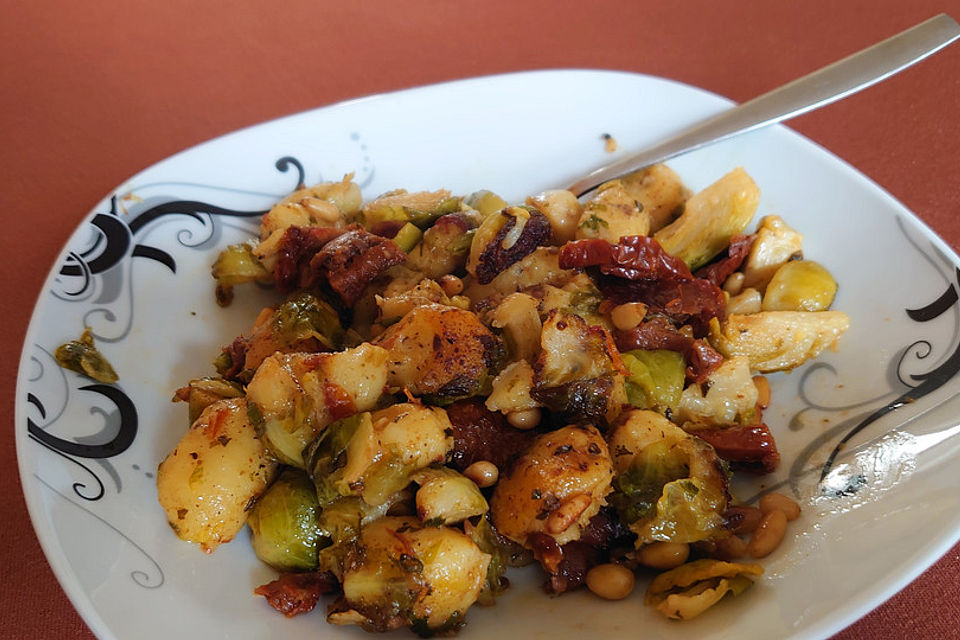 Gnocchi-Pfanne mit Rosenkohl