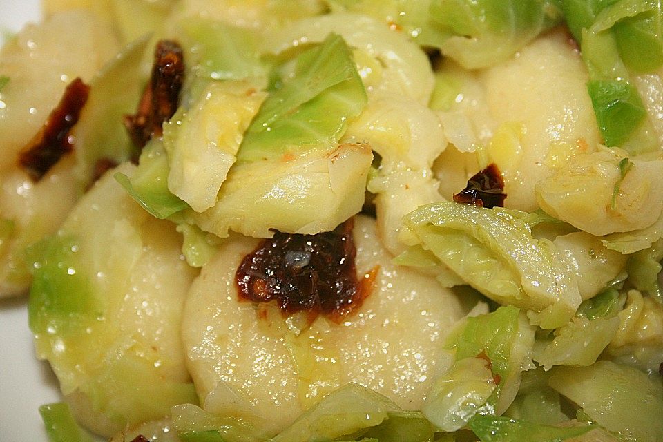 Gnocchi-Pfanne mit Rosenkohl