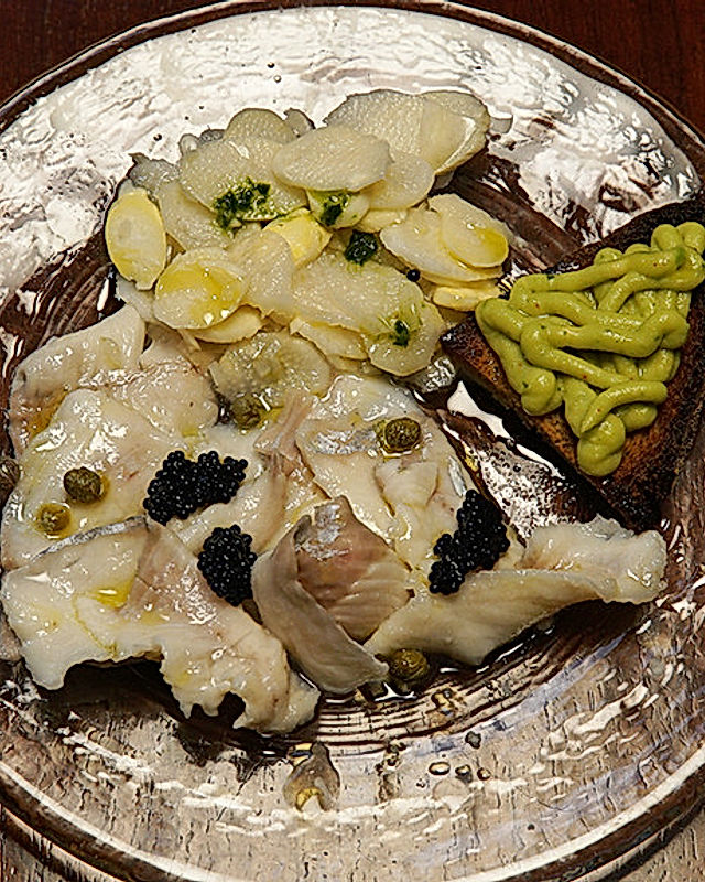 Forellen-Ceviche mit Spargel und Avocado