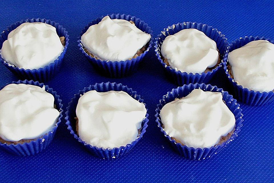 Kastaniencreme mit Meringenhäubchen