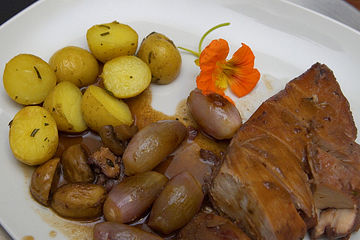 Coq au vin und Rosmarinkartoffeln