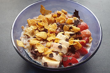 Schoko-Bananen-Erdbeer-Porridge