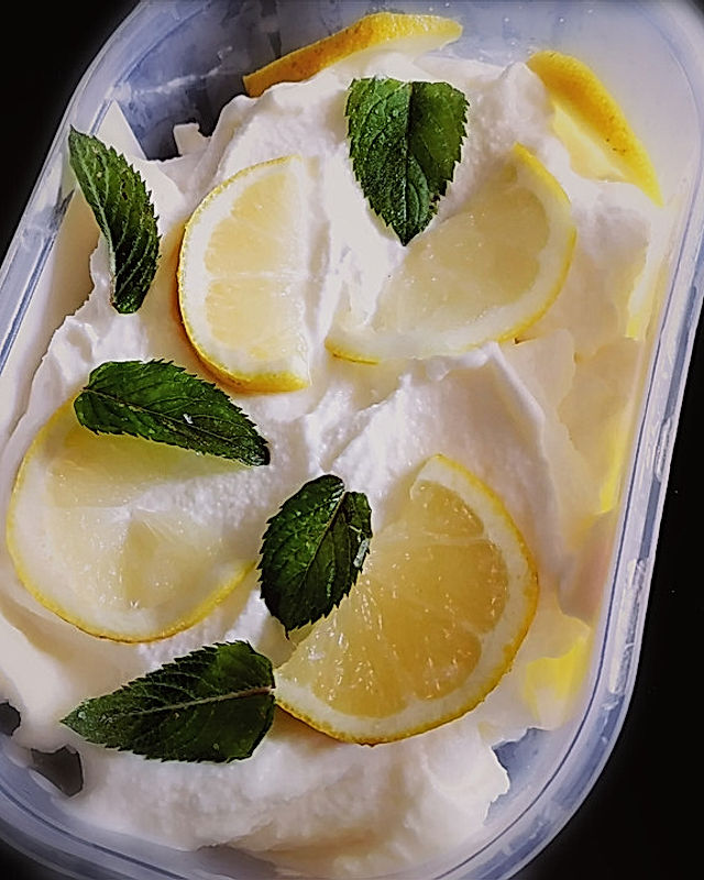 Joghurt-Zitronen-Eis