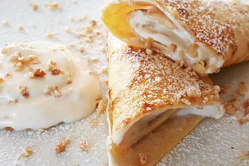 Dinkelpfannkuchen mit Quark-Nuss-Creme