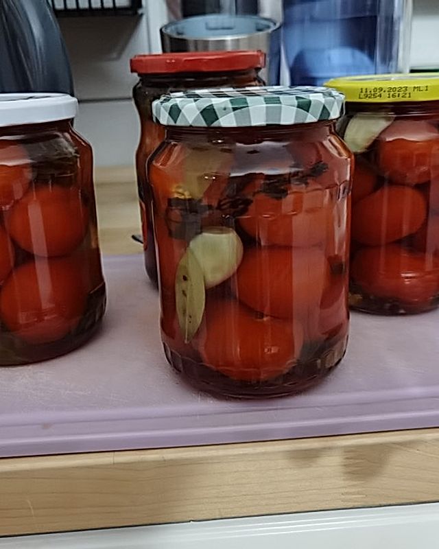 Eingelegte Tomaten nach ukrainischer Art