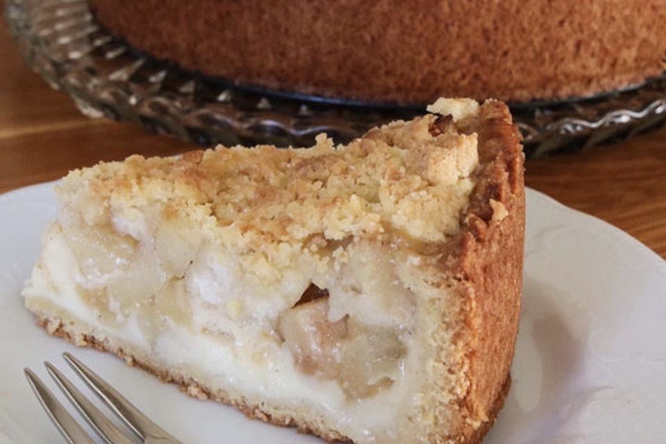 Apfel-Streuselkuchen mit Pudding