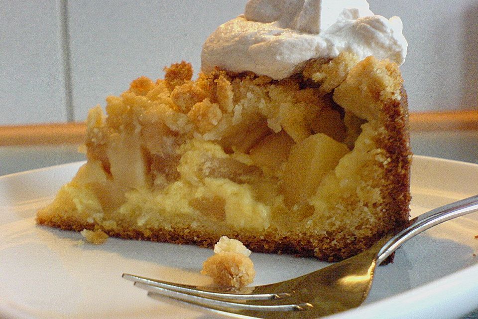 Apfel-Streuselkuchen mit Pudding