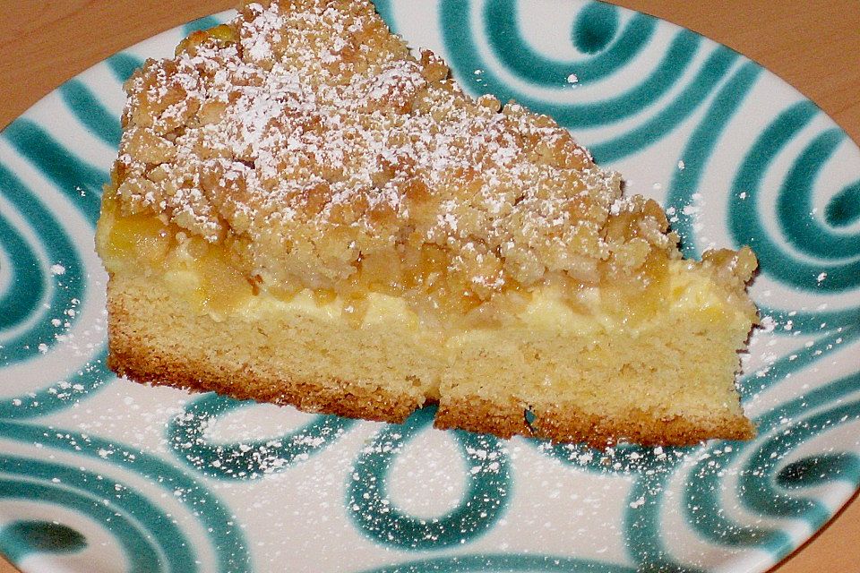 Apfel-Streuselkuchen mit Pudding