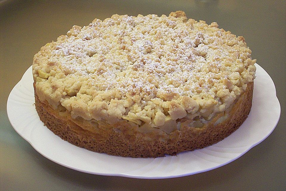 Apfel-Streuselkuchen mit Pudding