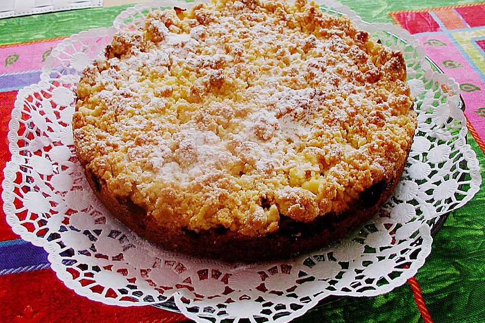 Apfel-Streuselkuchen mit Pudding