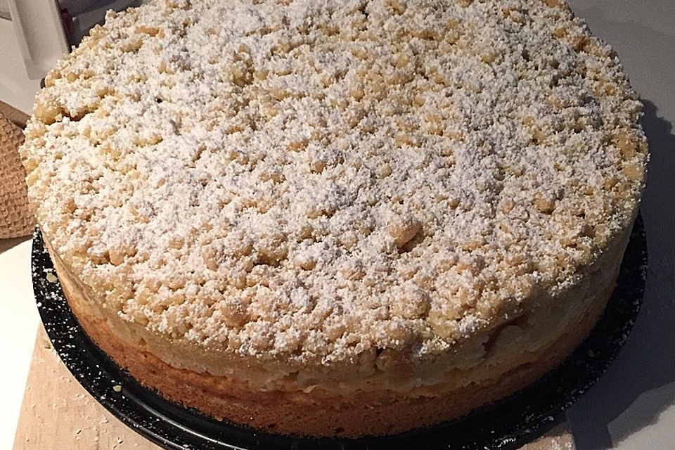 Apfel-Streuselkuchen mit Pudding