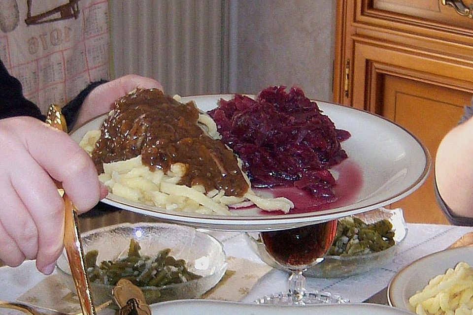 Delikates Wildgulasch mit Spätzle