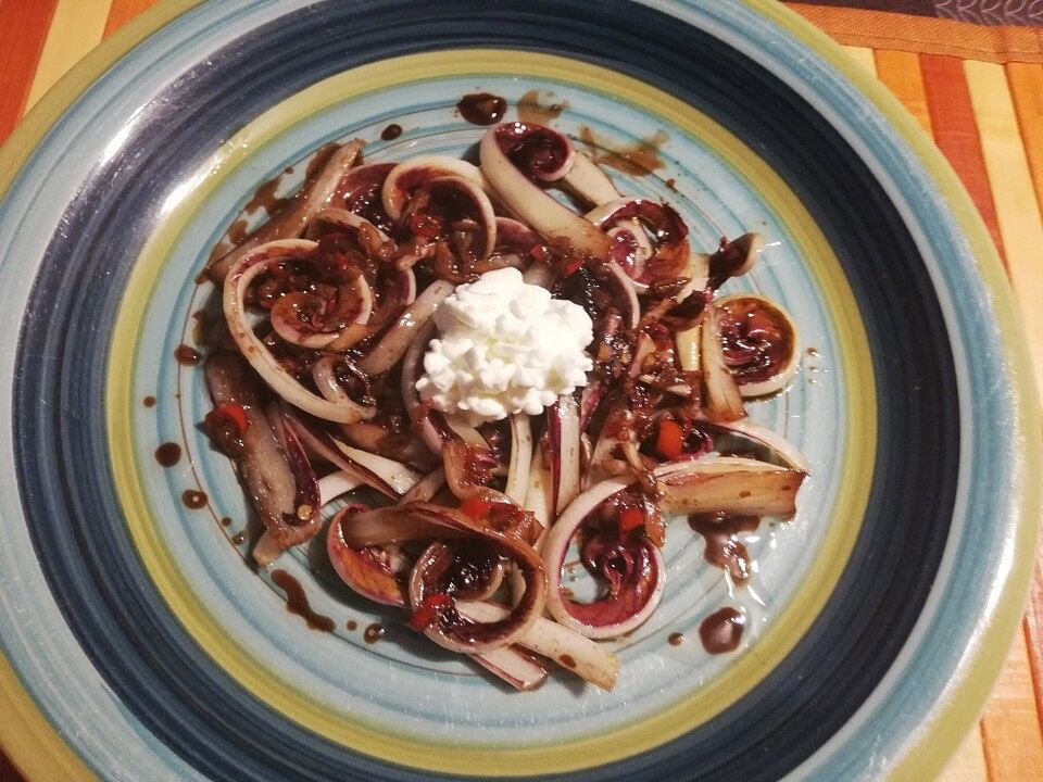 Lauwarmer Radicchio Trevisano-Salat von noveli| Chefkoch