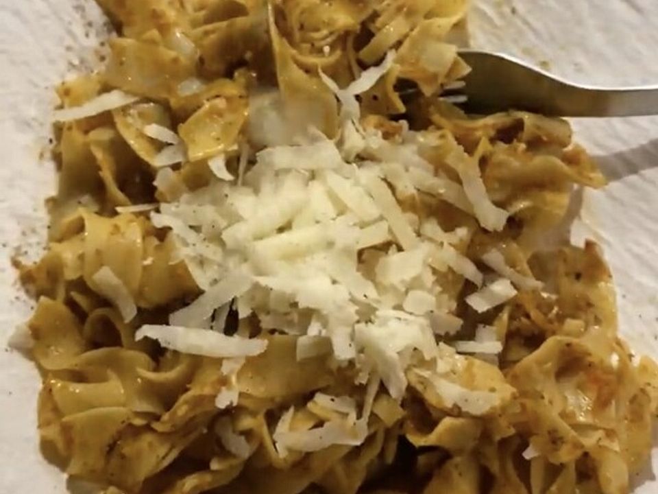 Tagliatelle mit selbstgemachtem Pesto by ela von elasmusik| Chefkoch