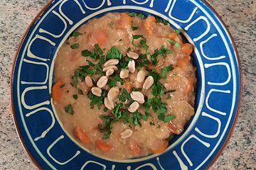 Rote Linsen-Suppe mit Möhren