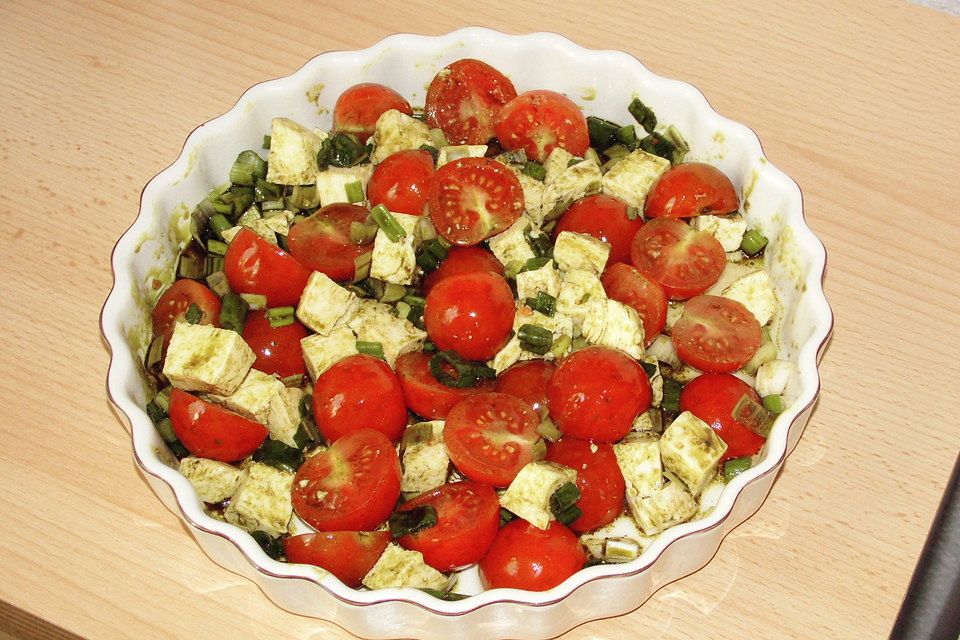 Mozzarella - Kirschtomaten - Salat