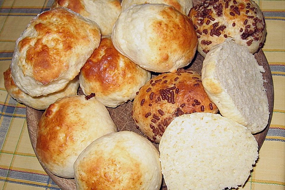 Quarkbrötchen mit und ohne Rosinen