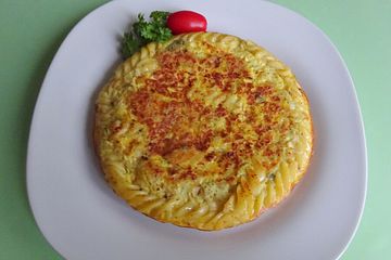 Lachsstäbchen-Nudel-Eierpfanne