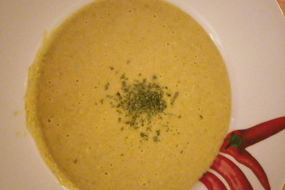 Asiatische Maiscremesuppe mit Curry & Kokosmilch