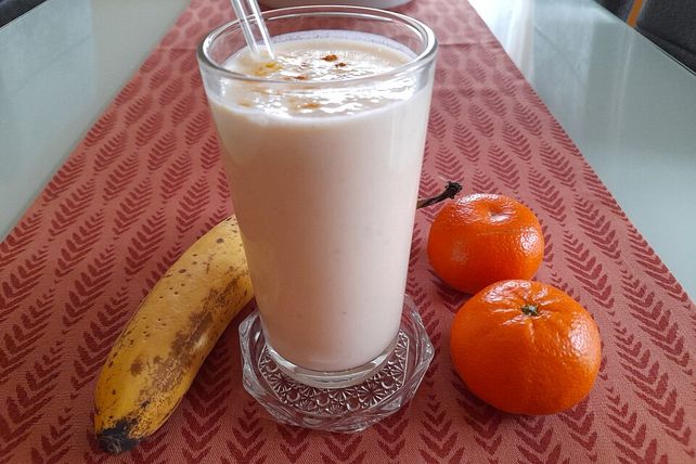 Bananen-Mandarinen-Lassi von Mooreule| Chefkoch Bananen-Mandarinen-Lassi von Mooreule| Chefkoch