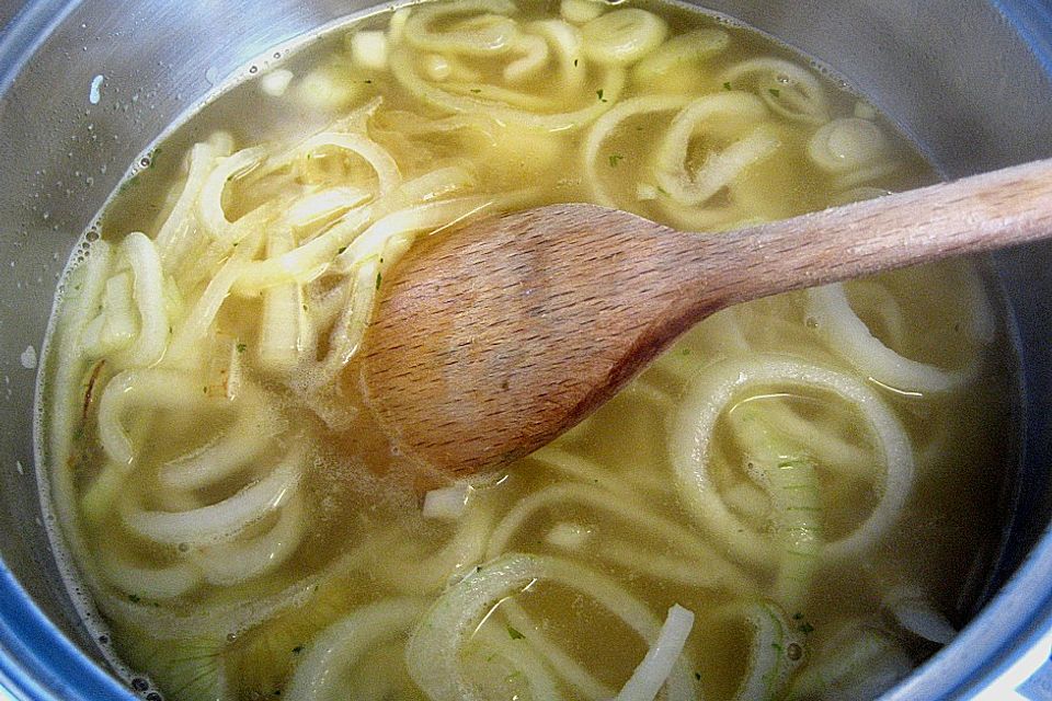 Zwiebelsuppe