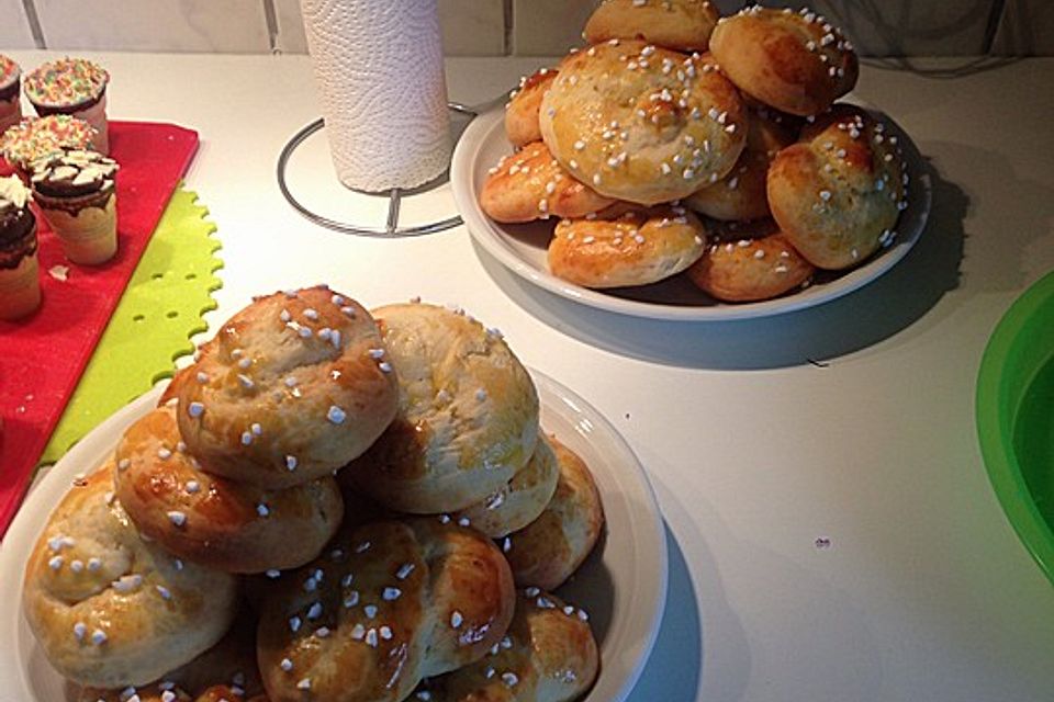 Brezel aus Quark - Ölteig