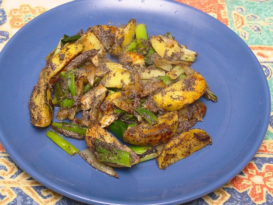 Kartoffelcurry mit Frühlingszwiebeln und Mohn von Tatunca| Chefkoch