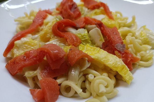 Chicorée-Orangen-Sauce zu Gabelspaghetti und Lachs von cookie48| Chefkoch