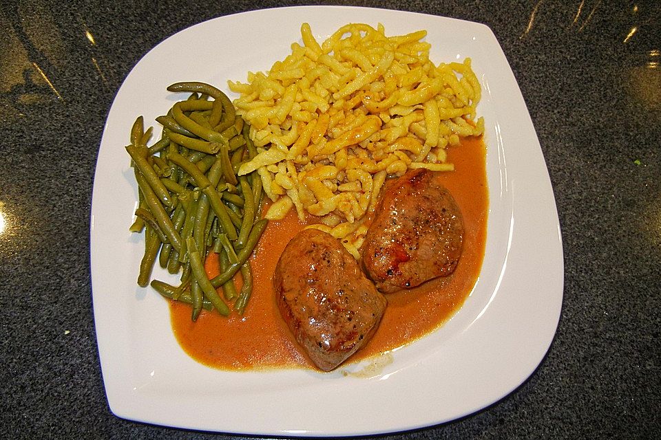 Schweineschnitzelchen in Marsalasauce