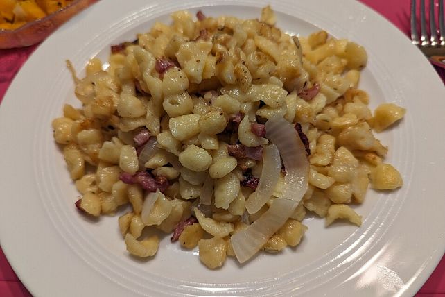 Herzhafte Spätzle mit Speck, Zwiebeln und Parmesan von Gia1961| Chefkoch