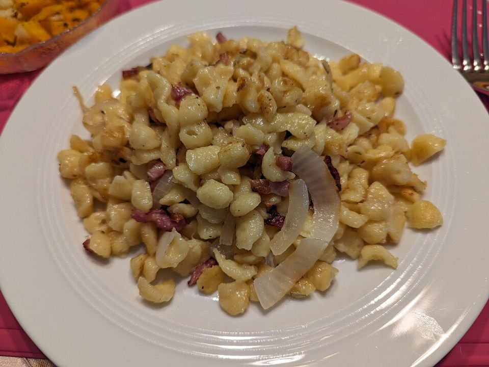 Herzhafte Spätzle mit Speck, Zwiebeln und Parmesan von Gia1961| Chefkoch