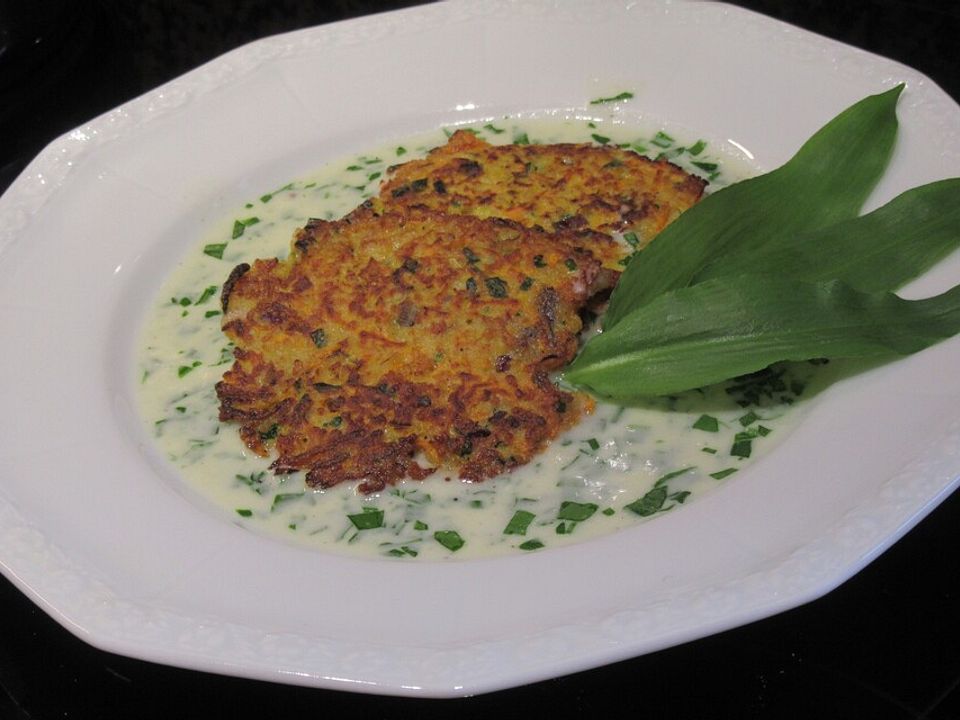 Couscous-Karotten-Bratlinge mit Bärlauchsoße von Barbabietola| Chefkoch