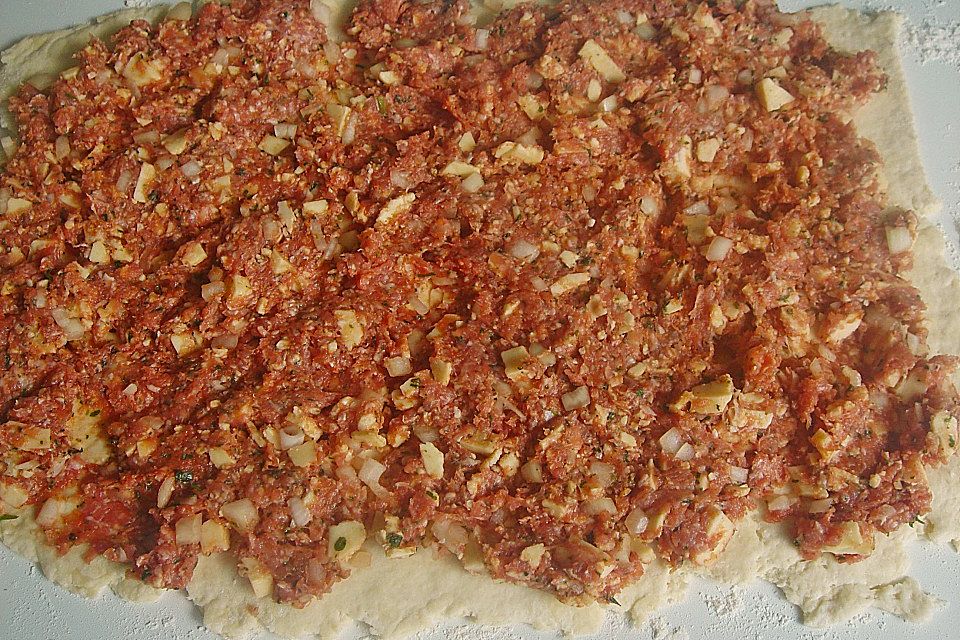 Würziger Mett - Rosetten - Kuchen