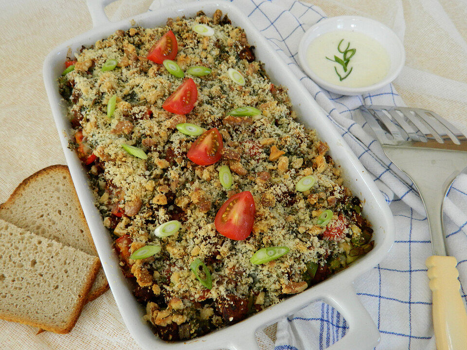 Zucchiniauflauf mit Käse-Nuss-Kruste von addi-lecker| Chefkoch