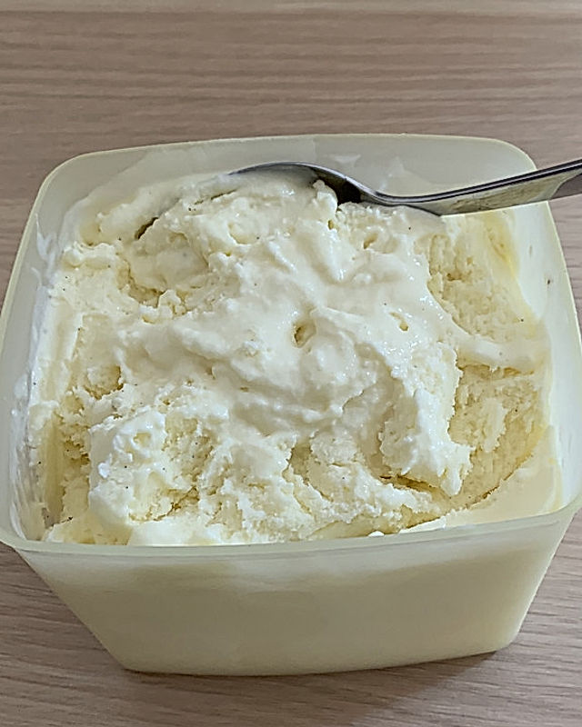 Vanilleeis ohne Eismaschine (Grundrezept)
