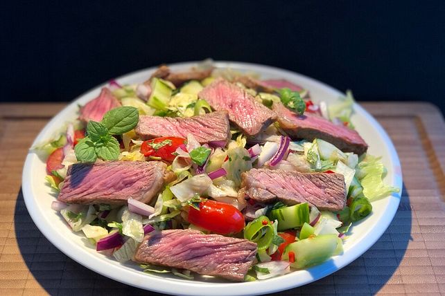 Salat &amp;quot;thailändische Art&amp;quot; mit Rindfleisch von SessM| Chefkoch