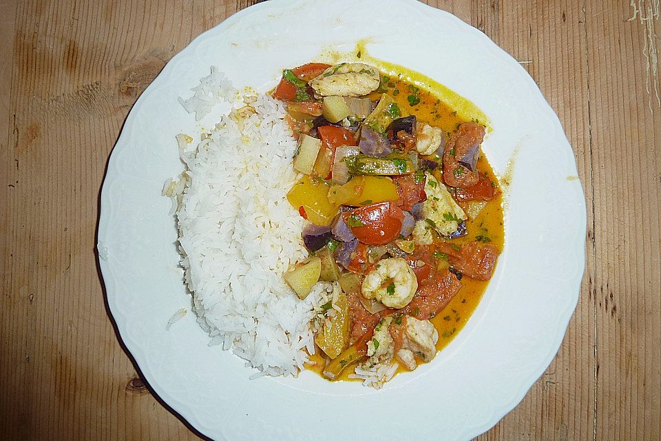 Brasilianische Fischpfanne mit Reis