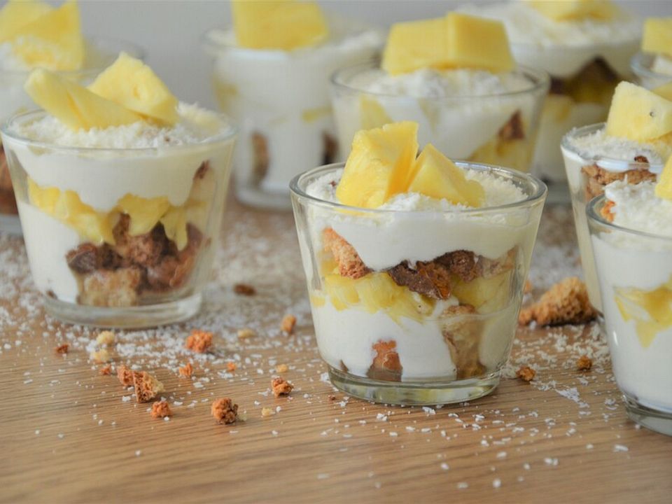 Ananas-Kokos-Trifle von lillykuerten| Chefkoch