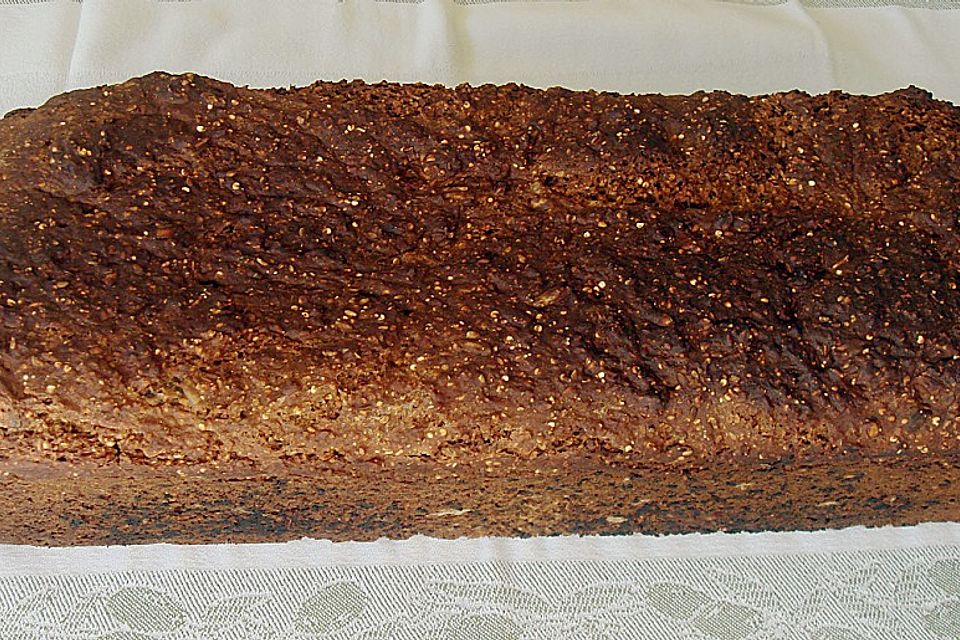 Schwarzbrot nach Art des Hauses